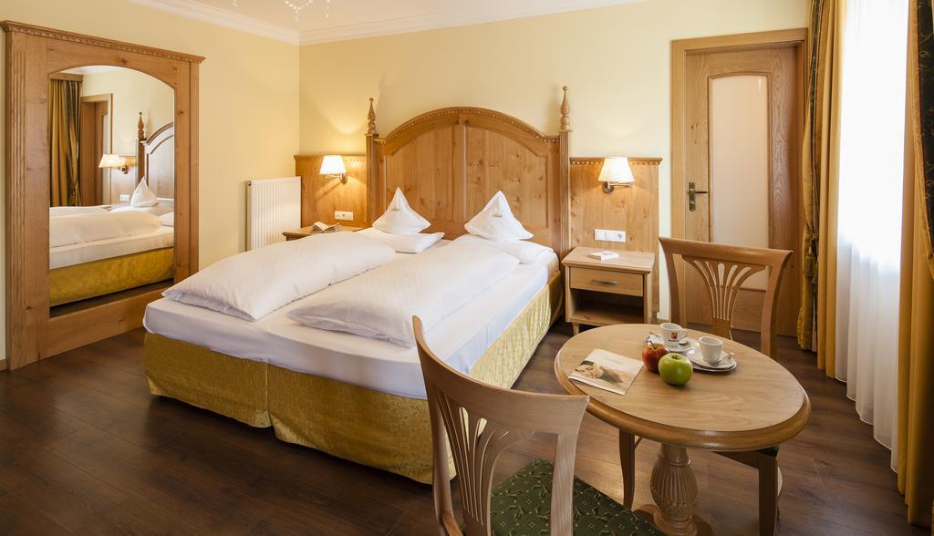 Oswald Hotel 4*